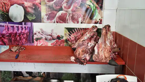 Yumurta paketinden çıktı: Mide bulandıran görüntü!