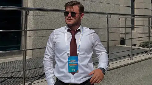 AK Partili başkan tutukluk yapan silahıyla oynarken hayatını kaybetti