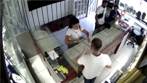 Arkadaşına yaptığı şeyi duyanlar kulaklarına inanamadı