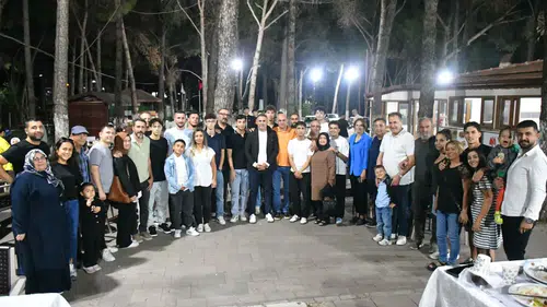 Yunusemre Belediyespor şampiyonluğunu kutladı