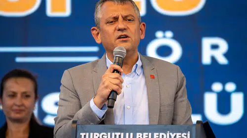Özel'den açılış töreninde Trump tepkisi
