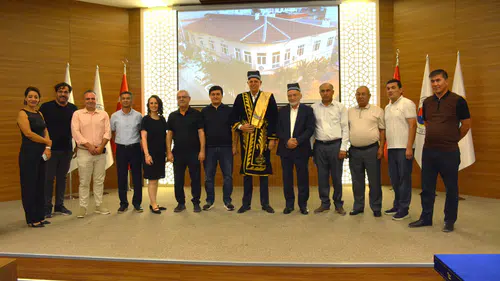 Özkasap, Özbekistanlı üzüm üreticilerini bilgilendirdi