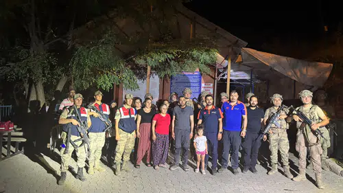 Ayılar nedeniyle mahsur kaldılar