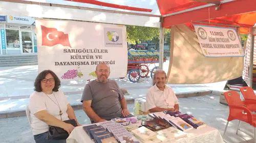 Satışa sunulan kitaplar festivale renk kattı