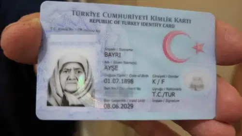 3 padişah, 12 cumhurbaşkanı gören ’Ayşe Nine’ vefat etti