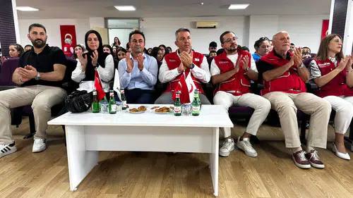 Türk Kızılay Manisa’dan çocuklara kırtasiye desteği