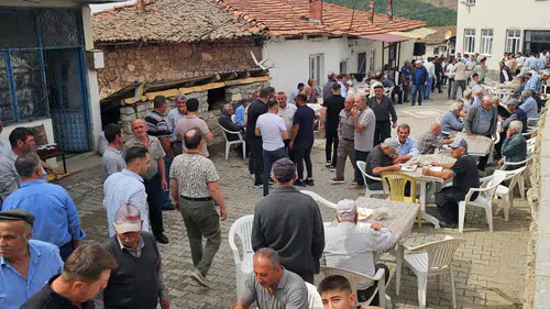 Beğenler Köyü sakinleri hayır yemeğinde buluştu