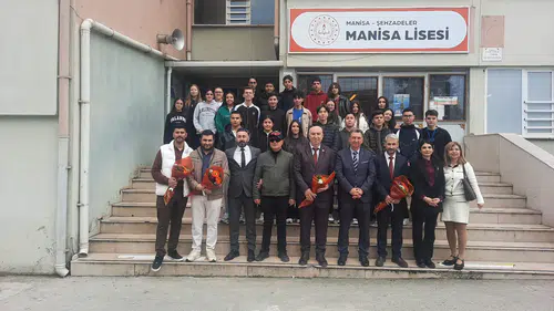 Manisa Lisesi’nde “Vatan ve Kahramanlık Buluşmaları” duygulandırdı