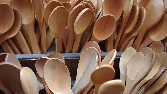 Tahta kaşıklar nasıl temizlenmeli? Uzun ömürlü kullanım için önemli öneriler