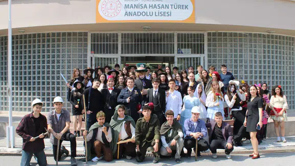 Hasan Türek Anadolu Lisesi’nde “Roman Karakterleri Canlanıyor”