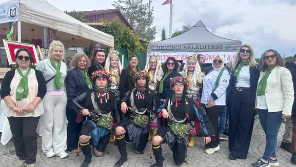 Şehzadeler Halk Eğitimi Merkezi Kültür ve Sanat Festivali’nde Manisa’yı temsil etti