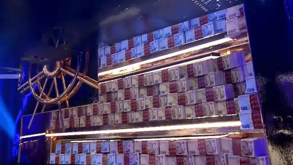 Egzoz mu egzos mu? Şarj mı şarz mı? Çifte Milyon sorusu ezber bozdu!