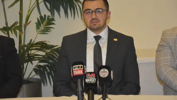 Başkan Dinç: Manisa’da pazara çıkıp alışveriş yapan siyasetçiye ihtiyaç var