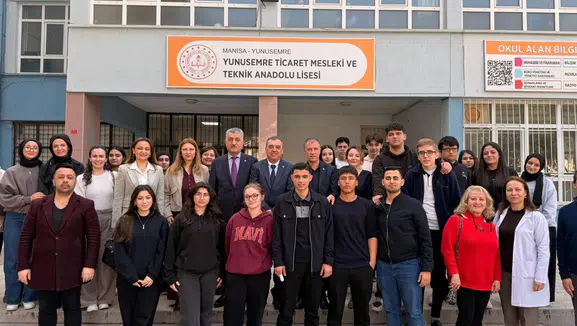 DİJİTALLEŞEN DÜNYADA MUHASEBE MESLEĞİ ELE ALINDI