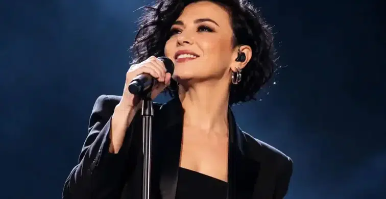 Fatma Turgut’un Diyarbakır konserinde kavga! Şarkısını kesip müdahale etti