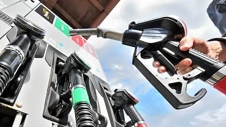 30 Nisan Akaryakıt Fiyatları: Benzin ve Motorinde Zam ya da İndirim Var mı?