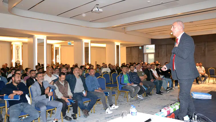 Manisa’da seramik ustalarına özel seminer