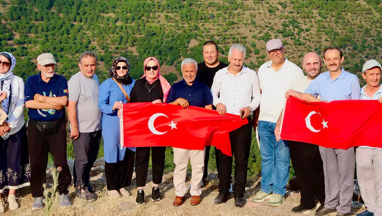Türkiye Dil ve Edebiyat Derneği'nden Yoğurtçu Kale’ye kültür ve tarih gezisi