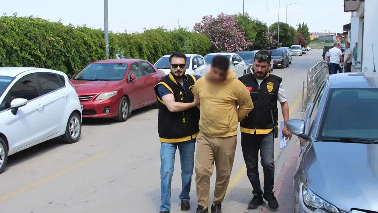 İntikam için geldi polisi vurdu