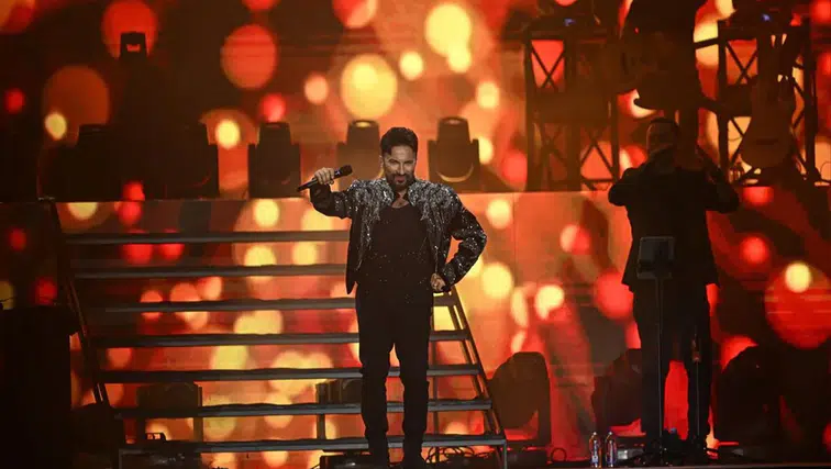 Tarkan Ankara'da rüzgar estirdi