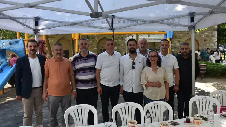 Mahalleliler aşure hayrında bir araya geldi