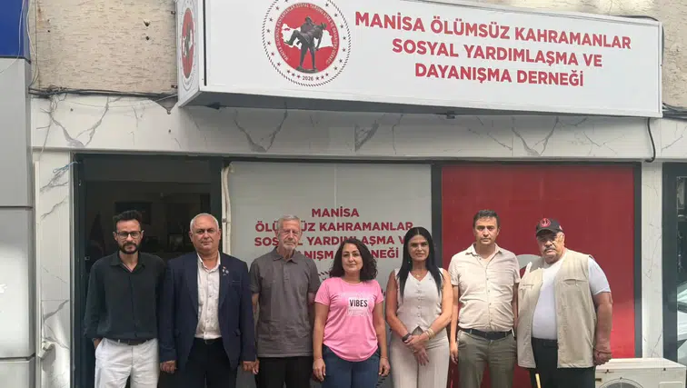 Manisa Ölümsüz Kahramanlar Derneği'nde Başkan Hoşgökçen güven tazeledi