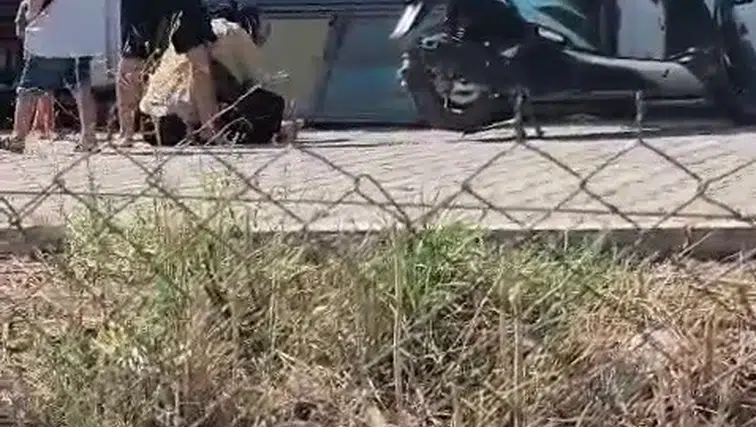 Çocuklarının gözü önünde öldürülesiye dövüldü