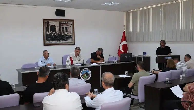 Belediye meclisinde sulama suyu tartışması