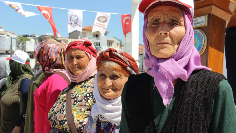 Manisa'da 113 kadın üreticiye süt soğutma tankı desteği