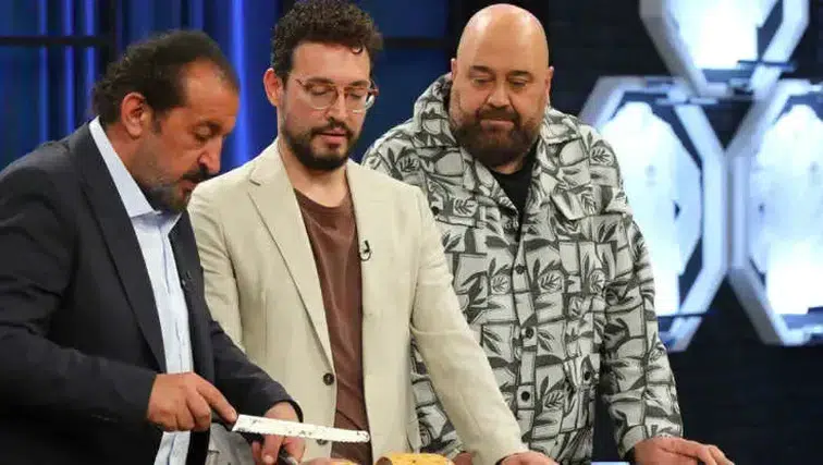 16 Eylül MasterChef’te Dokunulmazlığı Hangi Takım Kazandı? Kırmızı mı Mavi mi Kazanacak?