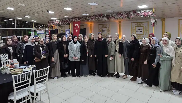 Manisa İlahiyat Mezun ve Mensupları Derneği’nden ilk iftar