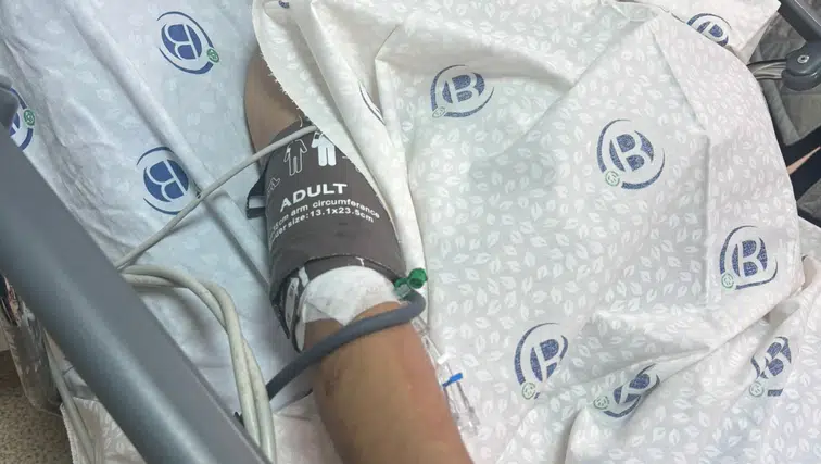 "Polisiz" diyerek anne oğlu vurdular