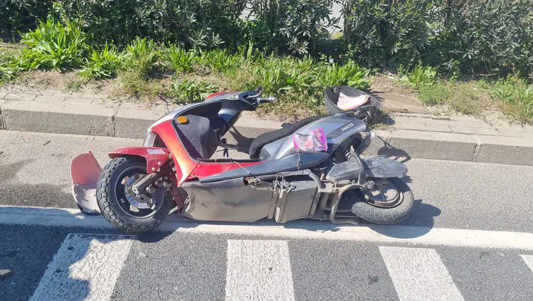 Ekobis ve motosiklet çarpıştı: 3 yaralı