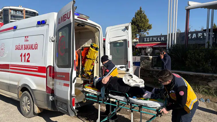 Manisa'da trafik kazası: 3 yaralı