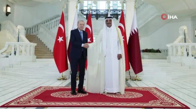 Cumhurbaşkanı Erdoğan Katar'da coşkuyla karşılandı