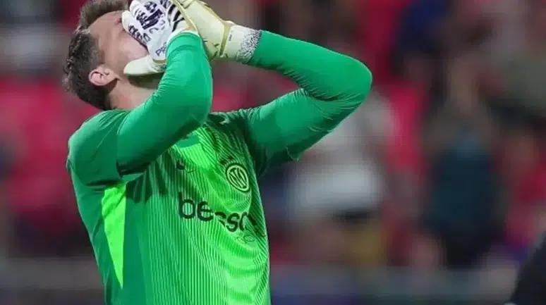 Dünya devinin kalecisine hapis şoku