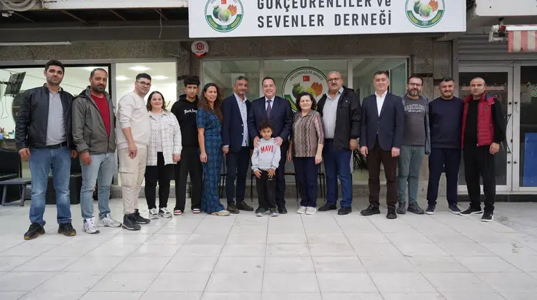 Başkan Dutlulu Kula Gökçeörenliler ve Sevenler Derneği’ni ziyaret etti