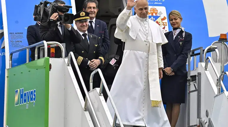 Papa Türkiye'den ayrıldı