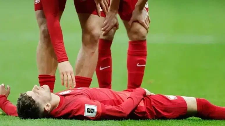 Fenerbahçe'nin yıldızı milli maçta sakatlandı