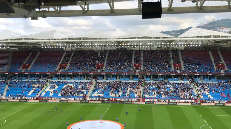 Trabzonspor'lu taraftarlar dikkat: 2026-2027 kombine fiyatları duyuruldu
