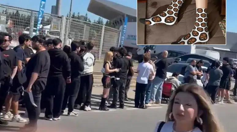 Çorap için 2,5 kilometrelik kuyruk oluşturdular