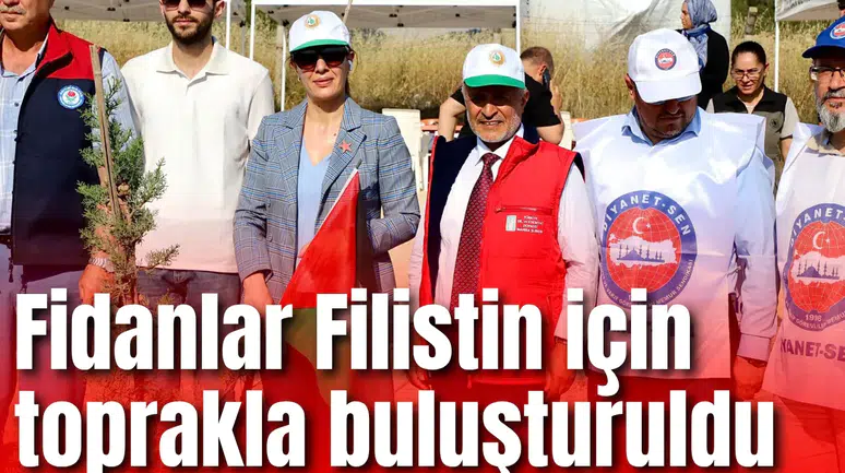 Fidanlar Filistin için toprakla buluşturuldu