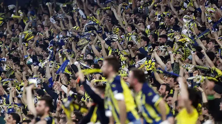 Fenerbahçe Taraftarı Bu Listeye Kilitlendi: Aziz Yıldırım’ın Transfer Vaatleri Konuşuluyor