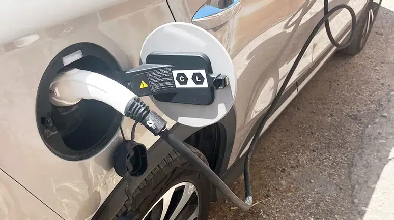 Pes dedirten olay: Kaçak elektrikle araç şarj istasyonu