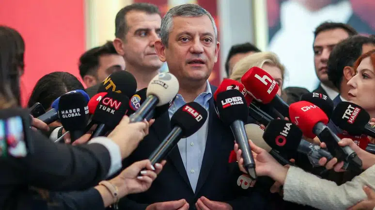 Özgür Özel'den net açıklama! Yeni parti kurmak için bakın ne olması gerekiyormuş