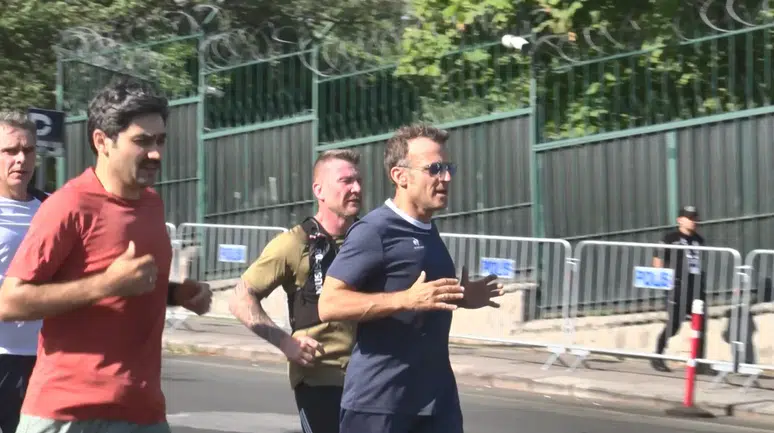 Macron bu defa Ankara sokaklarında koştu