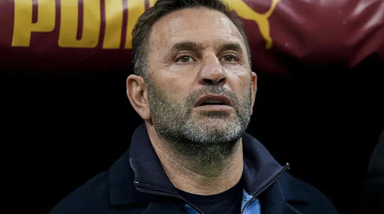 İki futbolcunun bileti kesildi