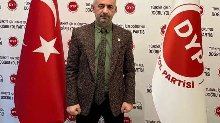 İLKAY ŞİMŞEK: BUGÜN BAYRAĞI İNDİREN, YARIN VATANI BÖLER