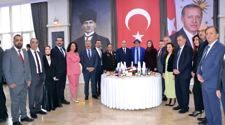 MANİSA PROTOKOLÜ BAYRAMLAŞTI