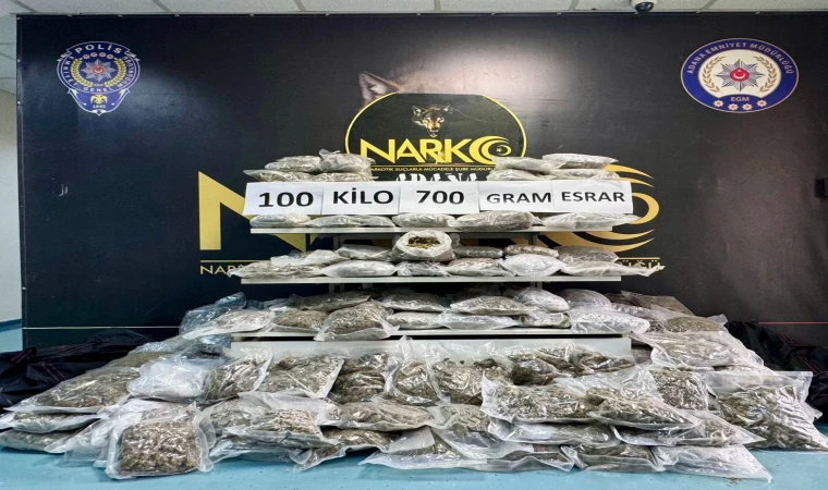 Şüpheli aaraçtan100 kilo uyuşturucu madde ele geçirildi